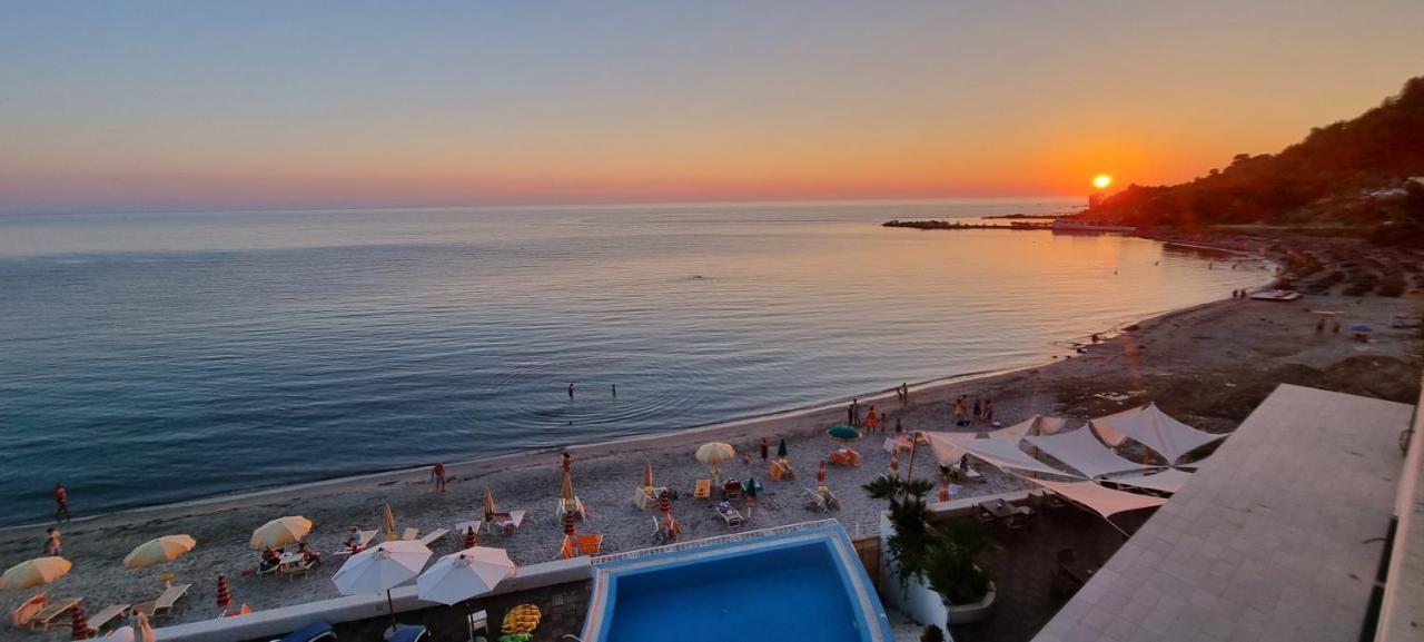 Sea&Sun&Sand Luxury Apartment In Δυρράχιο Εξωτερικό φωτογραφία